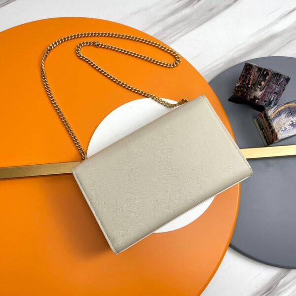 KATE MEDIUM CHAIN BAG IN GRAIN DE POUDRE EMBOSSED LEATHER - 图片 4