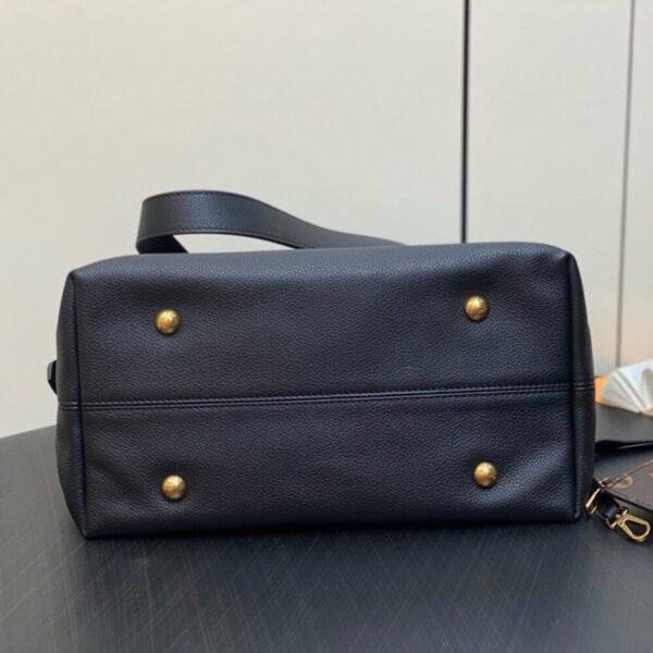 LV Low Key Hobo MM - 图片 5