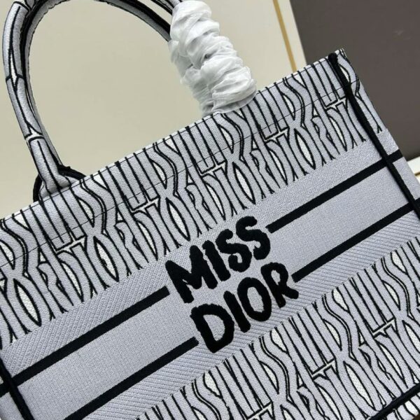 Medium Dior Book Tote - 图片 6