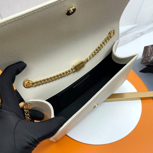 KATE MEDIUM CHAIN BAG IN GRAIN DE POUDRE EMBOSSED LEATHER - 图片 8