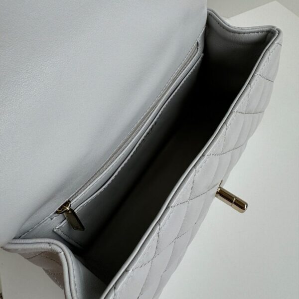 CHANEL Mini Classic Handbag With Top Handle - 图片 8