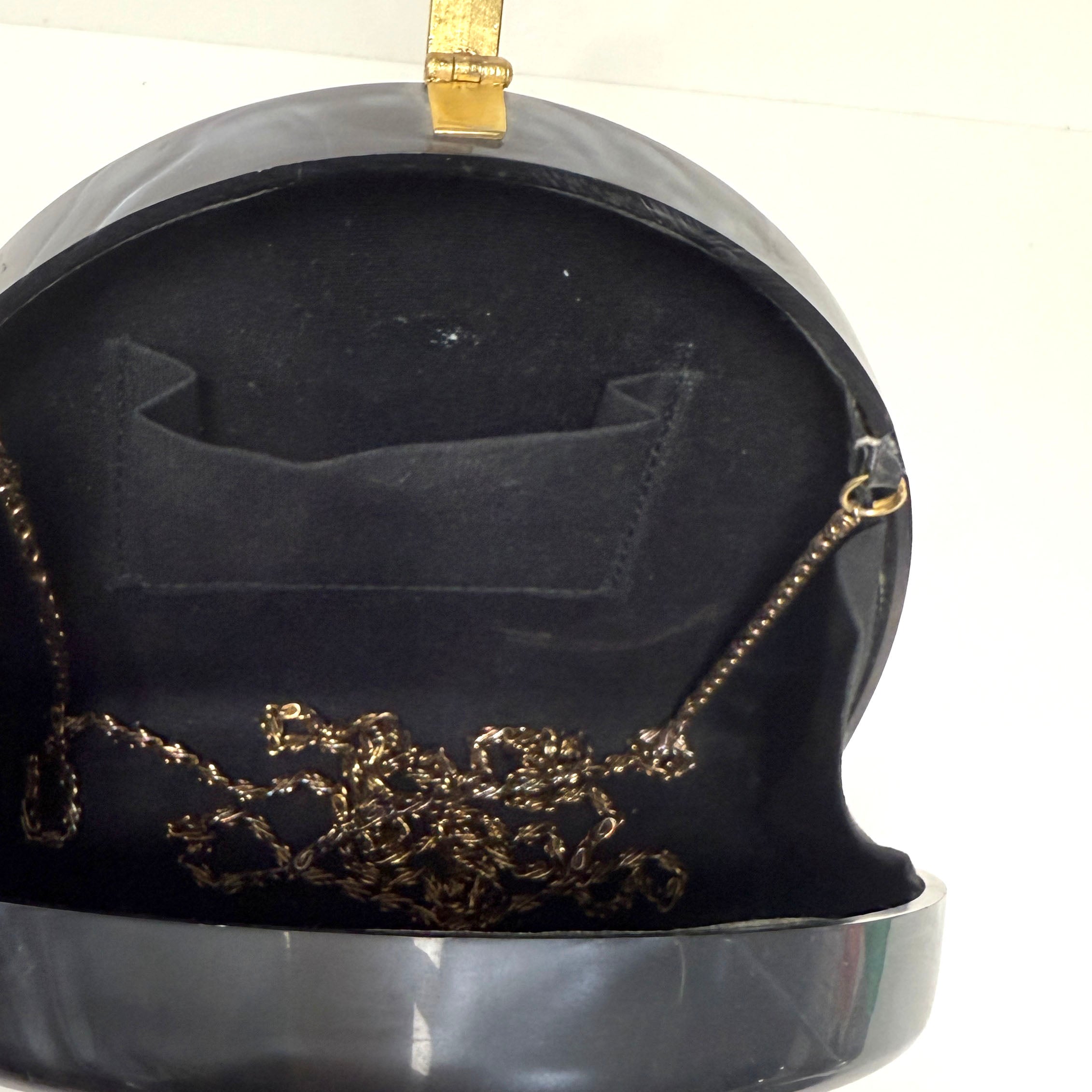 1980’s Grey Marbled Plastic Lucite Chain Purse - Image 4